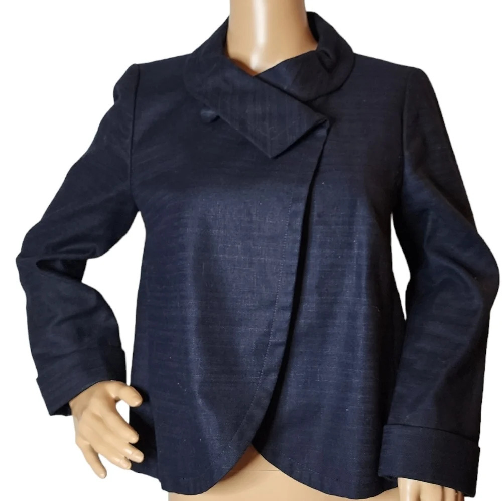 J. Crew linen blend navy blazer jacket. Women's size 4.
